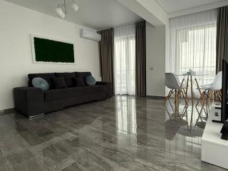 Seaside Escape - Luxury Apartment - 3
