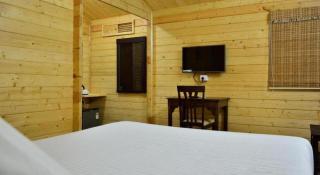 Majestic Beach Comforts - Beachfront - 2