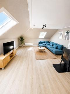 Private urban home on 3 floors, centrally located and private - 0