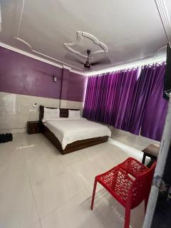 Tarun Palace 2 Mint Walk Nizamuddin Metro - 2