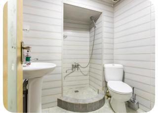 Room in Center 2 - 2