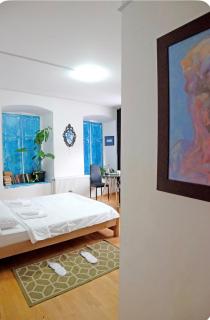 Room in Center 2 - 5