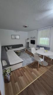 Apartman Anna & Kamp Elza - 4
