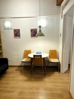 Charming Stay in Barcelona Near Las Ramblas - 9