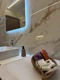 Terra House - 4