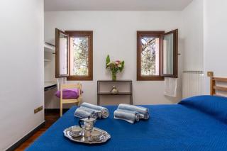 Large Private Terrace - BBQ and Hot Tub - 8