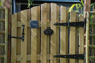 ‘The Den’ Self contained one bedroom annexe. - 7
