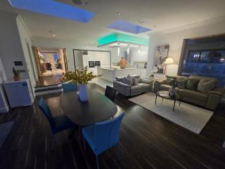 Gracian OMB Foxrock Luxury Home - 8