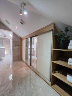 Gracian OMB Foxrock Luxury Home - 4