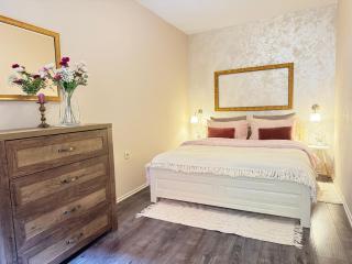 Gloria apartment Rovinj - Heart of Old town - Steps from Sea - 5