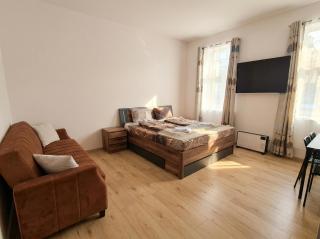 15-min to Center, Budget-Friendly 1BR Apartment - 8