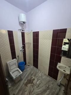 Basuki Hotel - 5