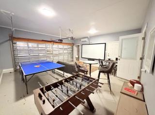 Relaxing Getaway with Private Hot Tub 7 Br 4 bath - 2