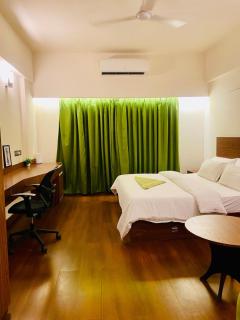 Luxury Studio couple stay Netflix WiFi Kitchen - 6