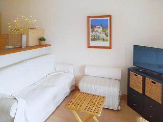 Spacieux T2 avec Loggia à 800m de la Plage, Parking et Forfait Ménage Inclus - Bormes-les-Mimosas - FR-1-610-12 - 7
