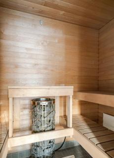 Modern 3 Bedroom Stay with Sauna - 7