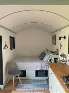 Apple Orchard Shepherd Huts - 7
