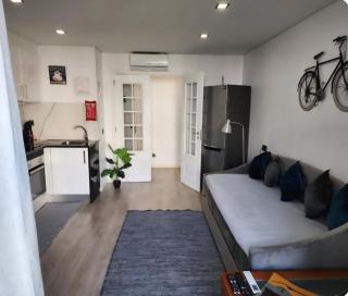 Ria Center Apartment - Right - 5