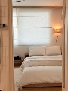 "Newly Opened" Sinnonhyeon Station 5minutes, Gangnam Plastic Surgery, Severance Hospital, COEX, airport bus 5minutes, Hongdae 30minutes, Itaewon 15minutes, 명동 30minutes - 7