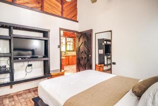 Casa Shaquir H -Luxury Villa with Shared Pool & Stunning Views - 5
