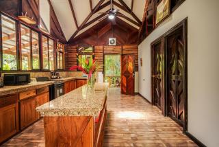 Casa Shaquir H -Luxury Villa with Shared Pool & Stunning Views - 9