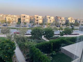 Luxury in New Giza Exclusive views with full hotel services Near The Grand Museum - Abū Rawwāsh - 7