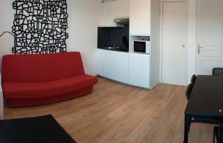 Studio with private garden in villa in southern France - 4