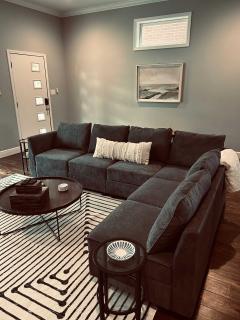 Lovely Modern 3BR-3BA Grove Home ABODEbucks - 5