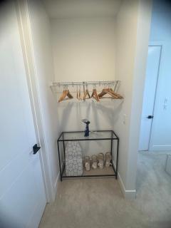 Luxury Elegant Condo Prime Location & Parking - 6