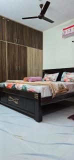 Luxurious 2bhk newly built spacious suitable for families and pilgrims only - 9