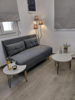 Sophie's Cozy Maisonette - 3