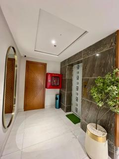 Luxury 1BR Main Bahria Phase7 Restaurants Nearby - 1