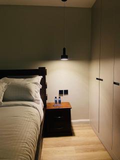 Skhomed,Modern Apartment with City Views - 4