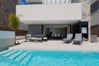 Designer Villa with BBQ & Heated Pool on Santa Rosalia Lake Resort - 0