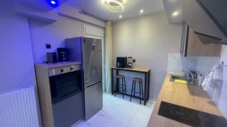 Lydia Luxury Apartment by the Sea - 8