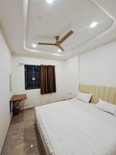 Aadishwar Stay - 8