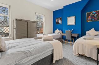Manchester Contractor House - Fast WiFi - Sleeps 7! - 6