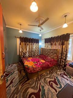 Homesleeper Homestay - 8