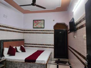OM Residency --Nizamuddin Railway Station - 1