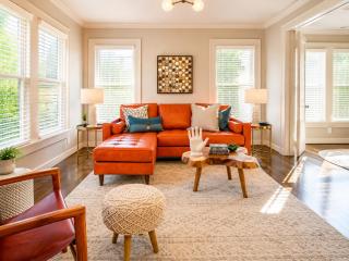 Elevate Your Stay Chic 1-Bed Condo Courtyard - 0