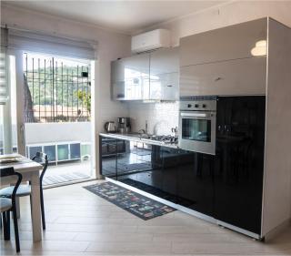 800m to the Beach, Private Parking - Sunny Apartment - 9