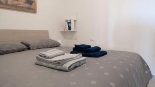 800m to the Beach, Private Parking - Sunny Apartment - 0