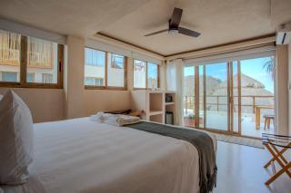 Xeno Hotel Boutique - 1