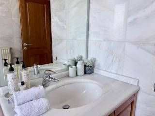Boutique 2BR Residence V near Marousi Hospitals - 5