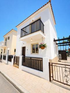 Aphrodite's Dream Villa Pernera - 4