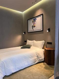 Stay in BOURGOGNE - 1
