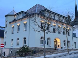 Stadtpalais Belle Etage - historische Villa für 2-8 Pers, 4 SZ, Garage mit E-Ladesäule, nahe Theater und Soletherme - Bad Elster - 8