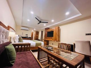 Stay With Sky View Mussoorie - 2