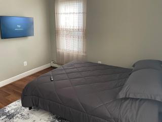 Beautiful apartment walking distance to stadium! - 4