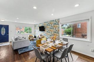 Stay in Historic Alexandria's Chic 4BR-5 Beds Home - 8